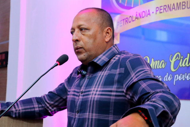 Alexandre Sertão destaca criação da Comissão de Cultura durante sessão emocionante na Câmara de Petrolândia