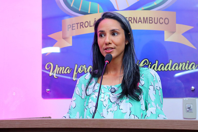 Câmara Municipal realiza 6ª Sessão Ordinária com destaque para o Outubro Rosa e depoimento emocionante de mulher que venceu o câncer de mama