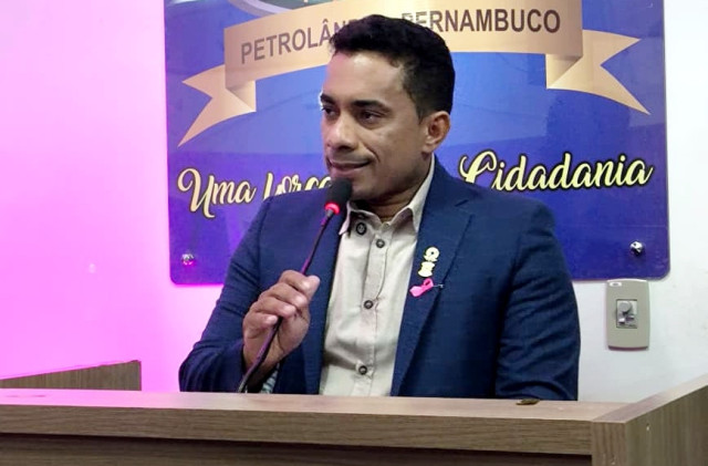 Vice-presidente da Câmara, Evaldo da Melancia, destaca importância da cultura e da força feminina durante sessão do Outubro Rosa