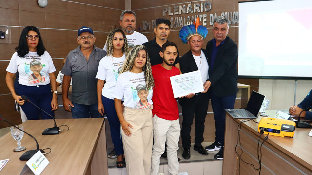 Moção de Pesar é entregue pela Câmara Municipal em memória do Sr. José Araújo dos Santos, o Tavinho