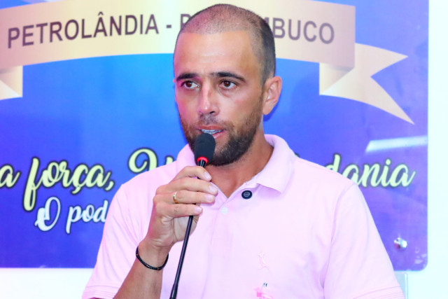 Presidente da Câmara de Tacaratu participa de sessão em Petrolândia e destaca união política e valorização da cultura